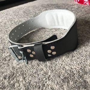 Gold’s Gym workout belt